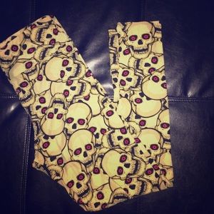 Lularoe TC Skull Leggings